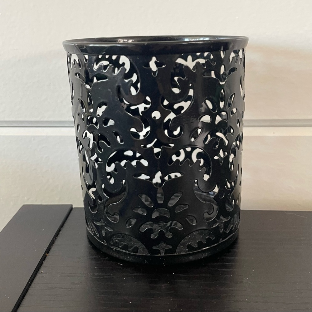 LAST CHANCE Elegant Black Cutout Pencil Cup Lightweight Metal Office Desk WFH